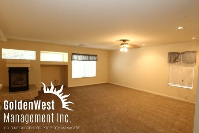 Building Photo - Stunning 6Bdm 3Ba Home with Brand New Floo...