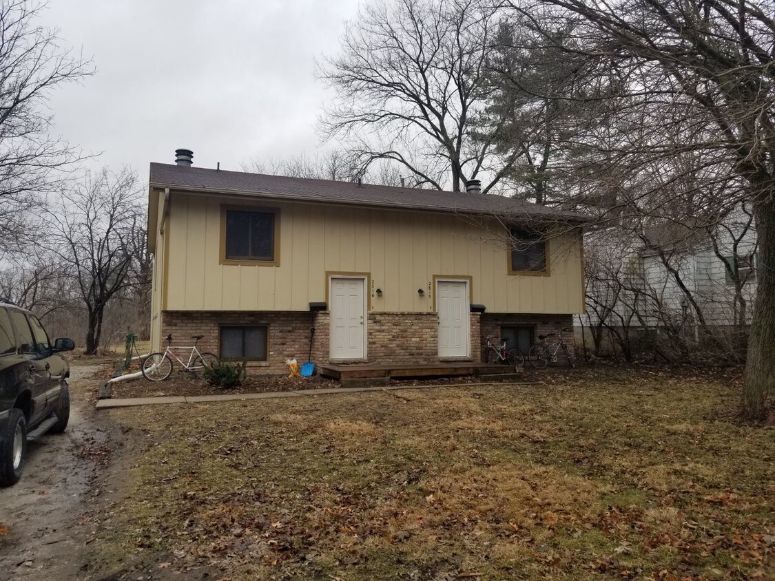 2818 Ross Rd, Ames, IA 50014 House Rental in Ames, IA