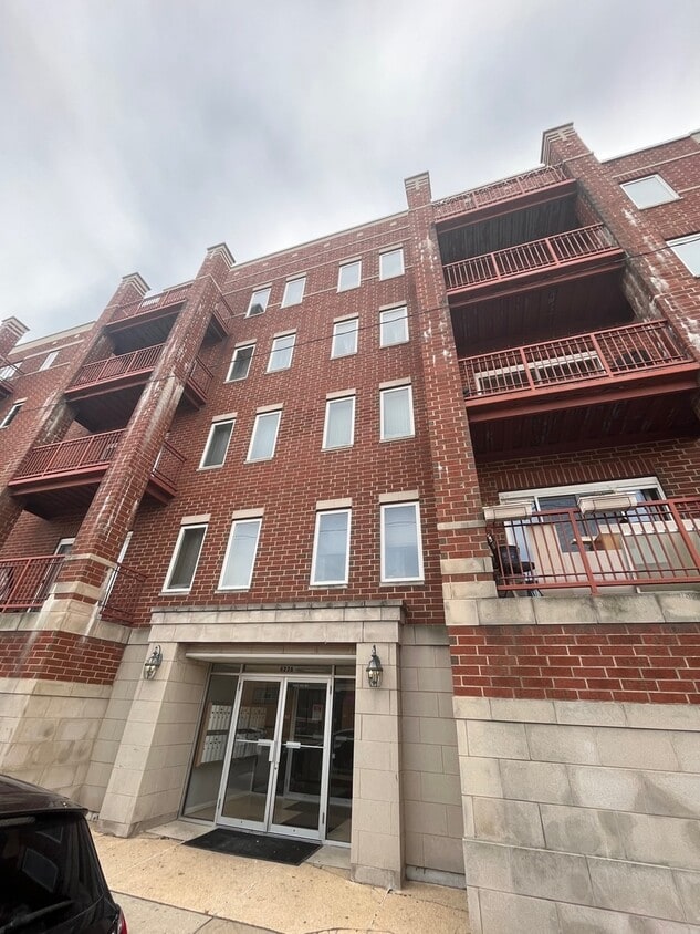 6238 W 26th St Unit 504, Berwyn, IL 60402 Condo for Rent in Berwyn