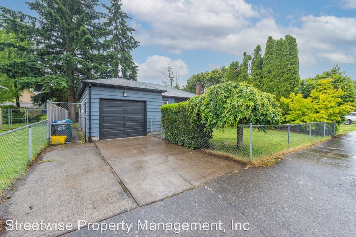 8048 SE Salmon St, Portland, OR 97215 House Rental in Portland, OR