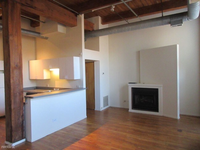 Foto del edificio - 2 br, 2 bath  - 1900 S Clark St Apt 406
