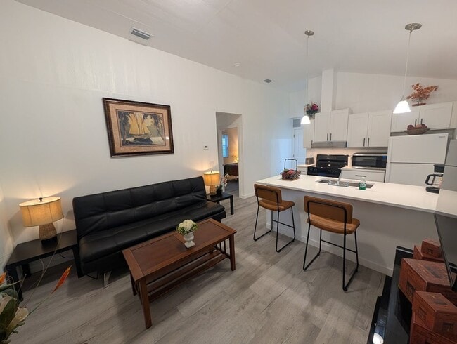 Building Photo - Brand-New ADU in the Heart of Downtown Sarasota!