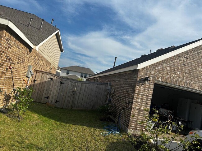 Foto del edificio - 21927 Citrus Grove Ct