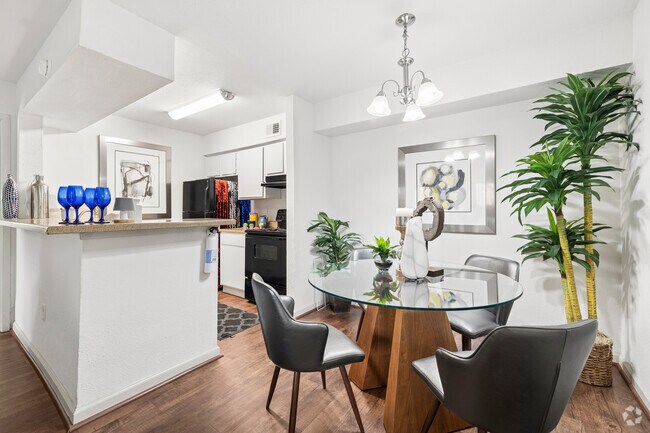 Apartamento B2C de 2 habitaciones y 2 baños - 835 pies cuadrados - Comedor - Fairfield Trails Apartments