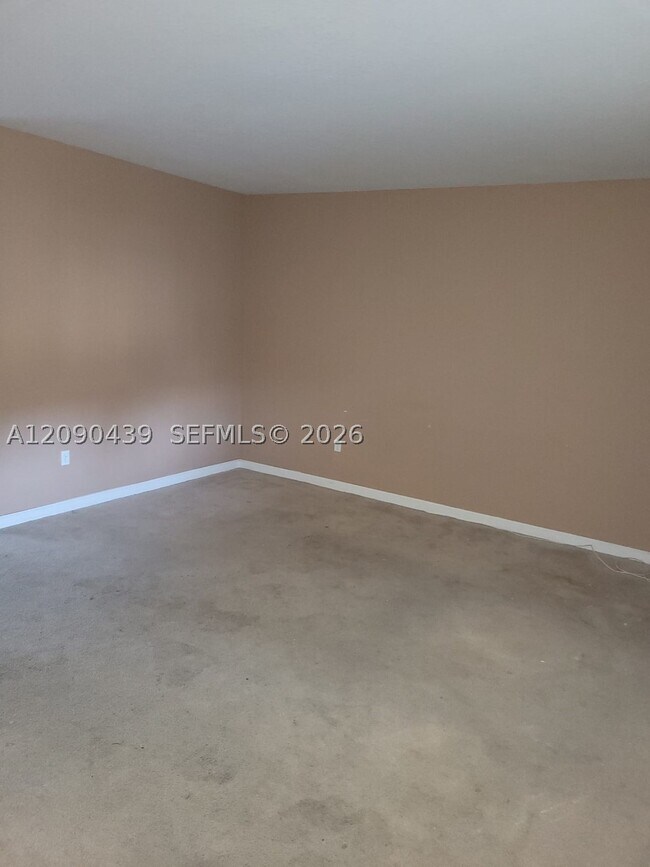 Foto del edificio - 2720 NE 3rd Dr