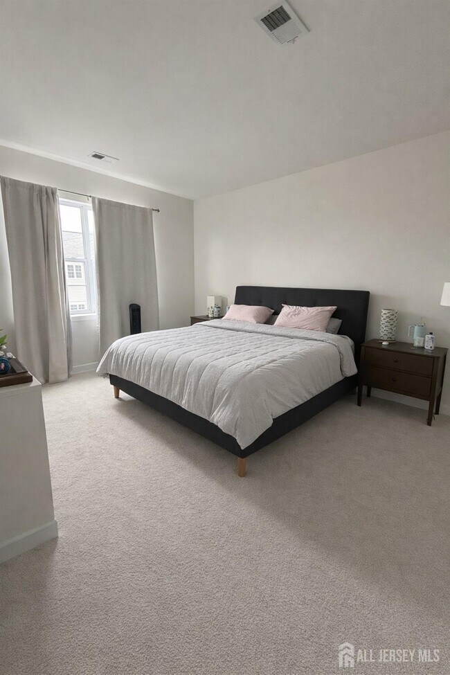 Foto del edificio - 445 Tower Blvd