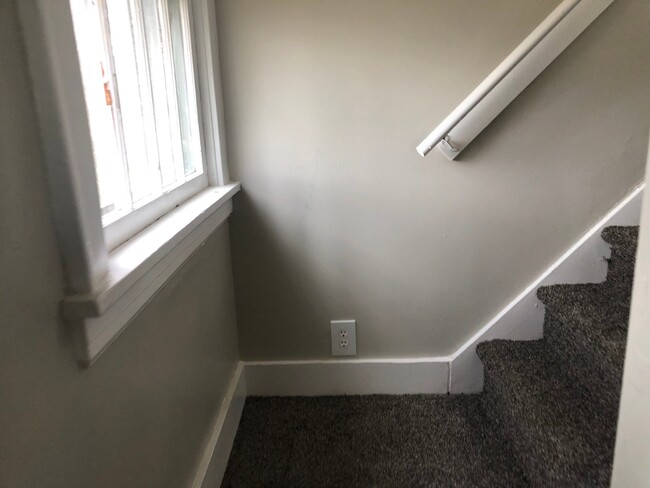 Building Photo - 974 Lovers Ln