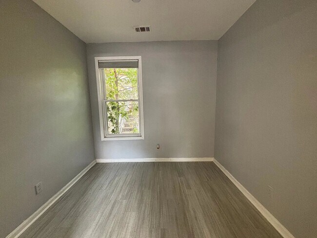 Foto del edificio - 366 11th Ave