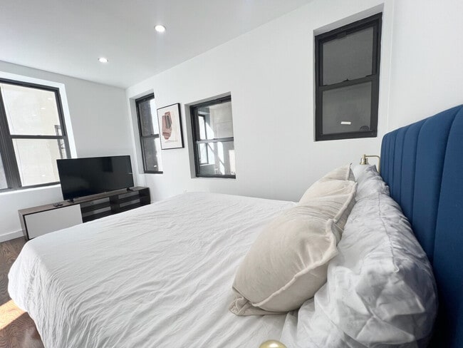 Foto del edificio - 18 Avenue B