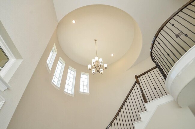 Foto del edificio - 4711 Hollow Tree Dr