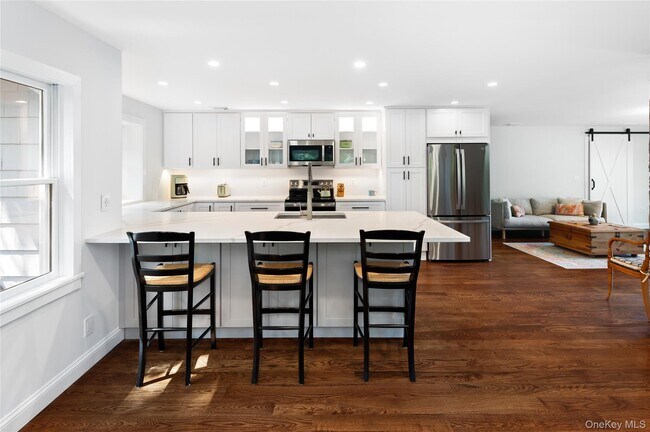 Foto del edificio - 9 S Shore Dr