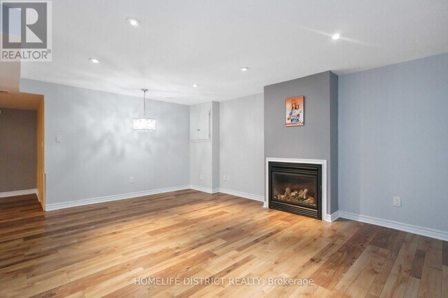 Building Photo - 2 Bushford St