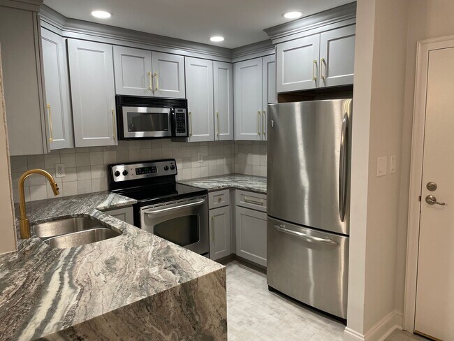 Photo - 1BD/1BA Condo located in The Monarch