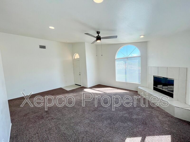 Foto principal - 66028 Mission Lakes Blvd