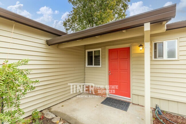 Building Photo - 3960 Annabelle Ave