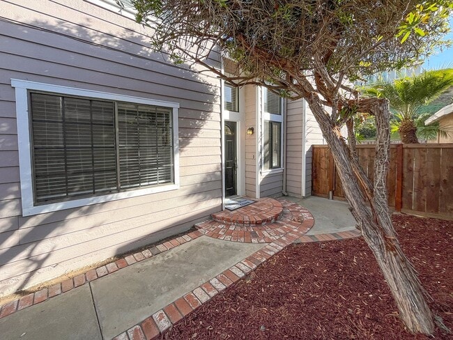 Building Photo - 6908 Quiet Cove Dr