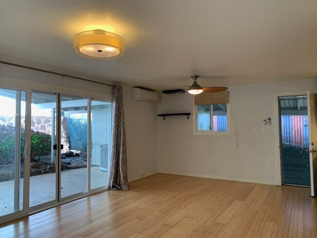 Foto del edificio - 3 Bed/1 Bath House - Liliha -,Close to Dow...