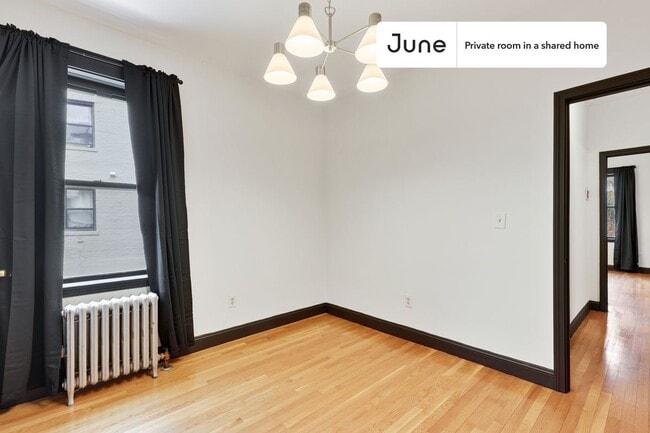 Building Photo - Room in Shared 4 bed/2.5 bath home