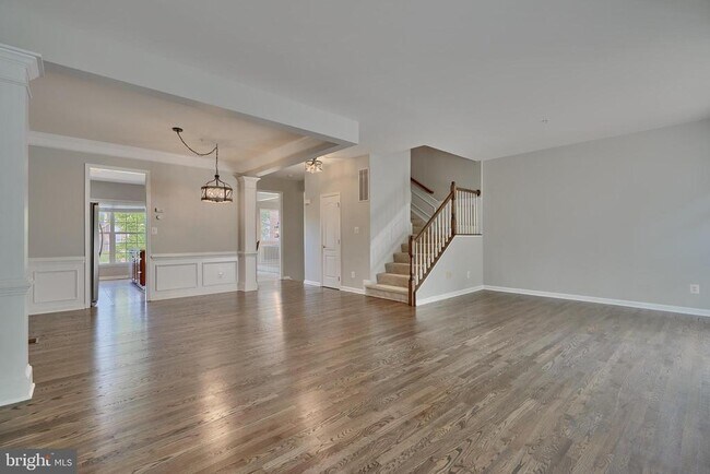Foto del edificio - 903 Creek Park Rd