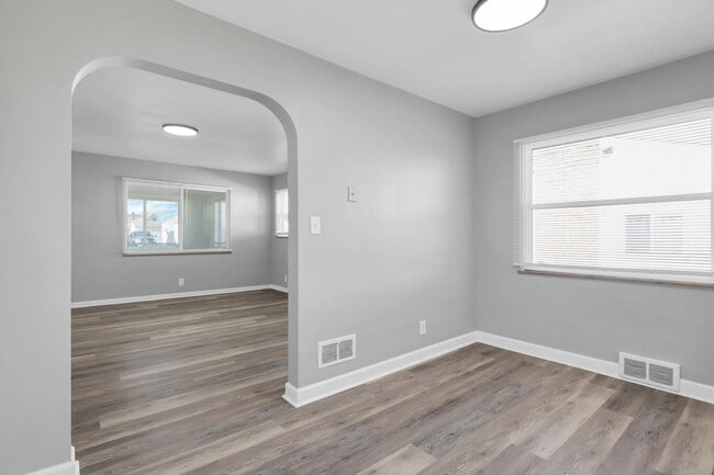 Foto del edificio - 1820 Oakwood Ave