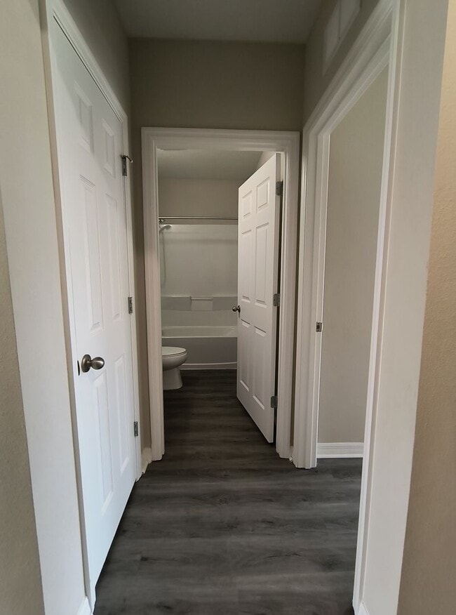Building Photo - $500 RENT OFF THE SECOND MONTH!!! 5 BED 3 ...