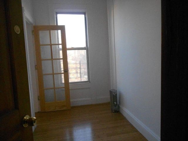 Primary Photo - 1392 Bushwick Ave