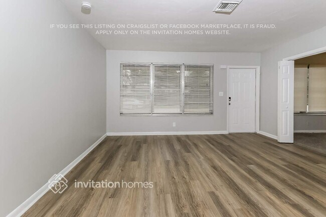 Foto del edificio - 206 Cypress Dr