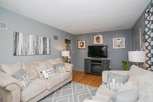 Building Photo - 8808 Teaberry Ln