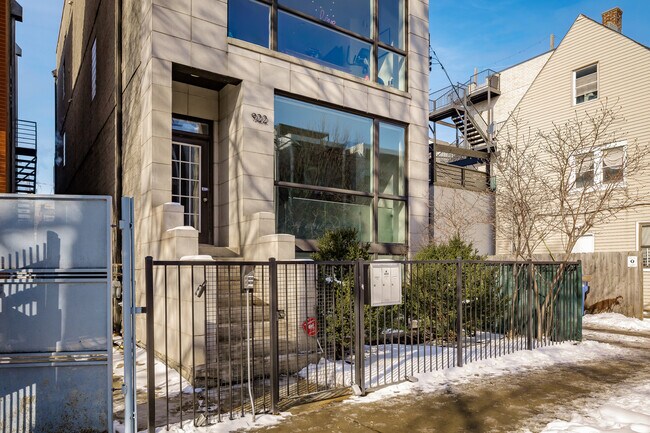 Foto del edificio - 922 N Hermitage Ave