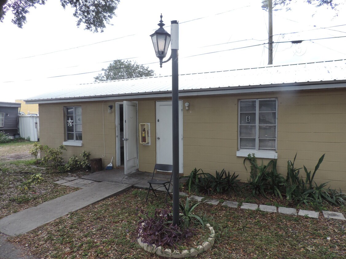 3919 78th Ave N Unit 4, Pinellas Park, FL 33781 Condo for Rent in
