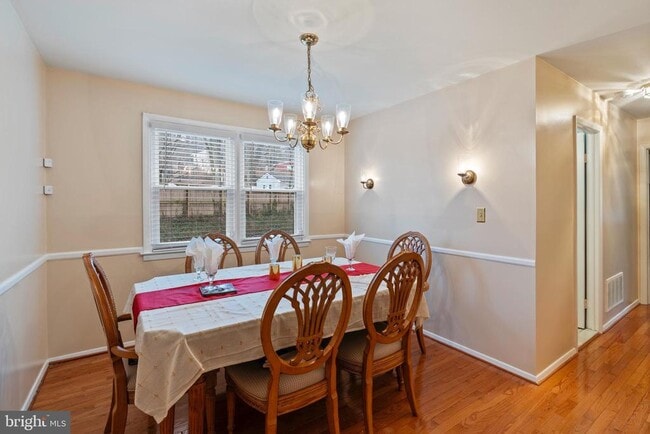 Building Photo - 931 Beaverbank Cir