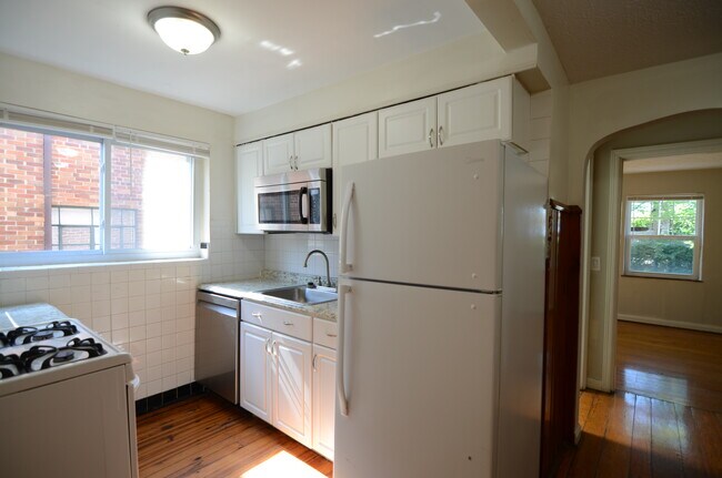 Foto del edificio - 2525 Williams Ave