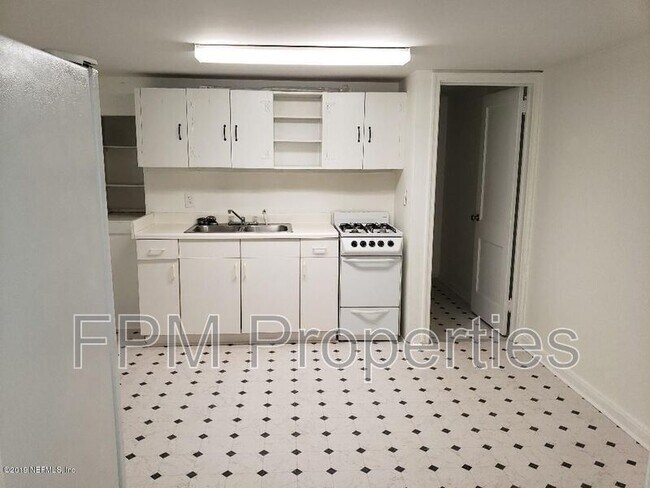 Foto del edificio - 6348 Hyde Grove Ave