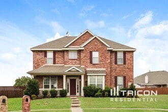 Building Photo - 621 Camellia Dr