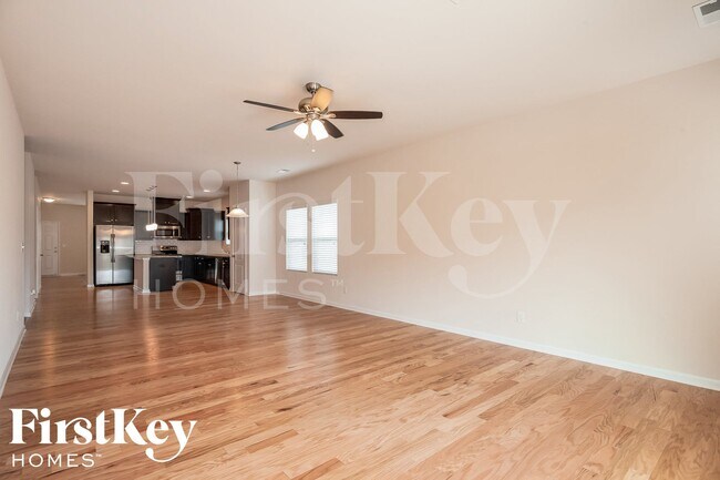 Building Photo - 126 Willow Valley Dr