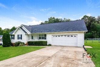 Building Photo - 158 Westscott Dr