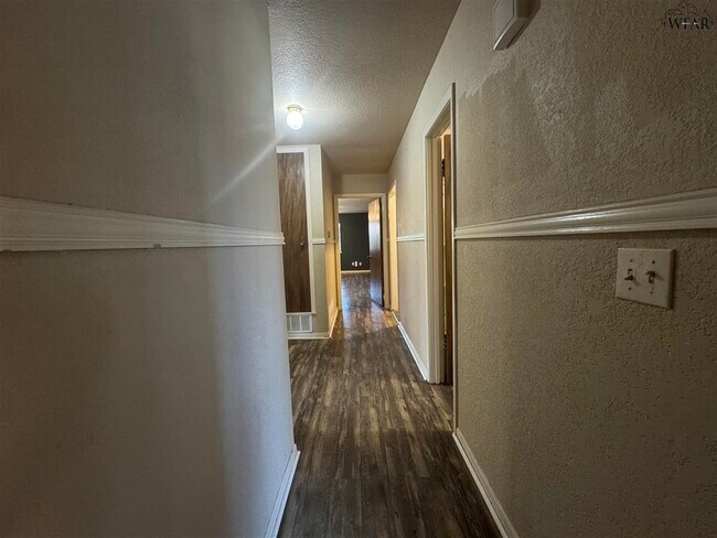 Foto del edificio - 3002 Cromwell Ave