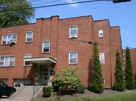 Primary Photo - 2355 Eldridge Street