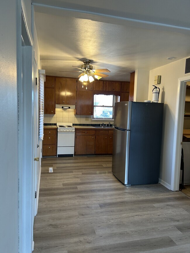 Foto del edificio - 206 Hickory Dr