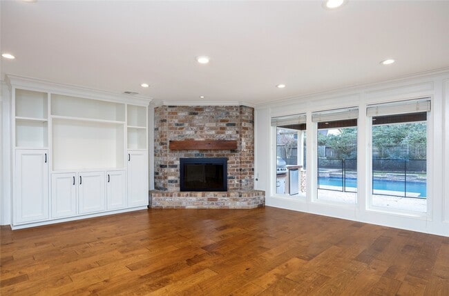 Foto del edificio - 5415 3 Oaks Cir