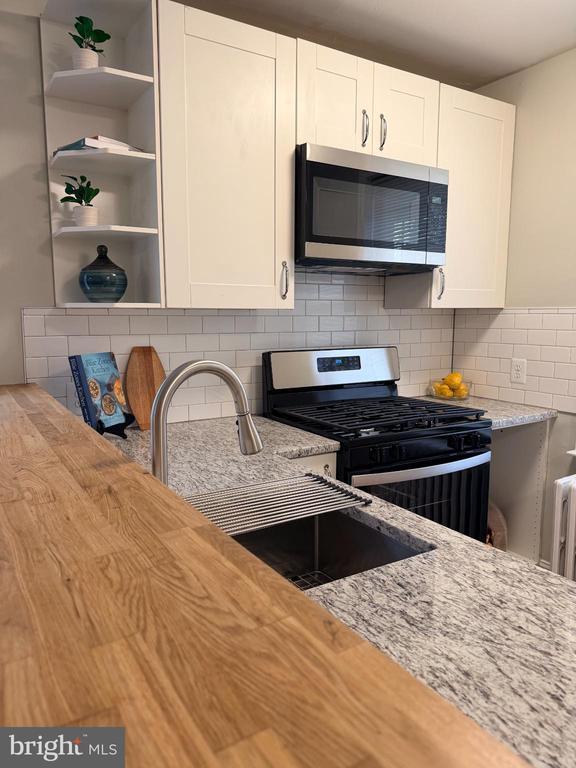 Foto del edificio - 5359 Ames St NE