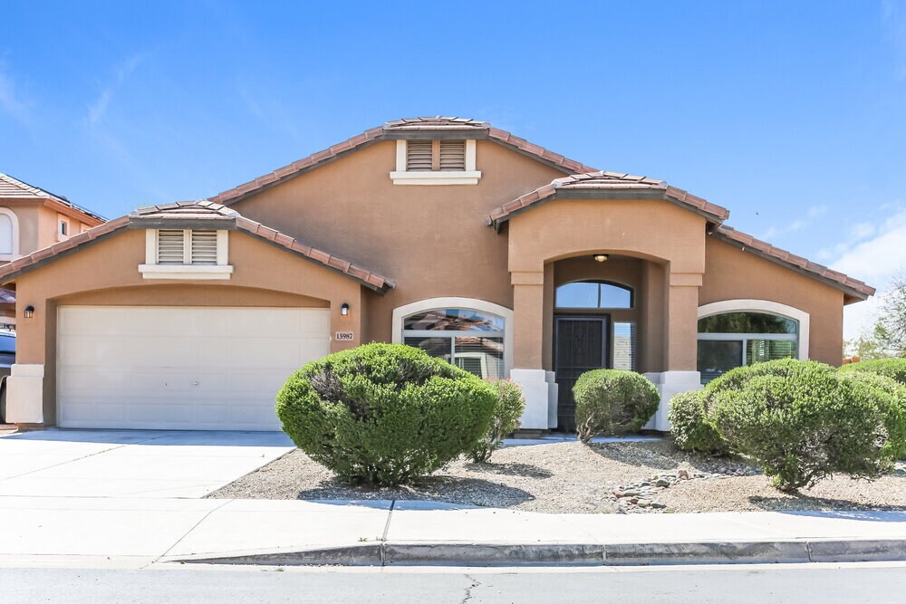 Foto principal - 15987 W Salome St