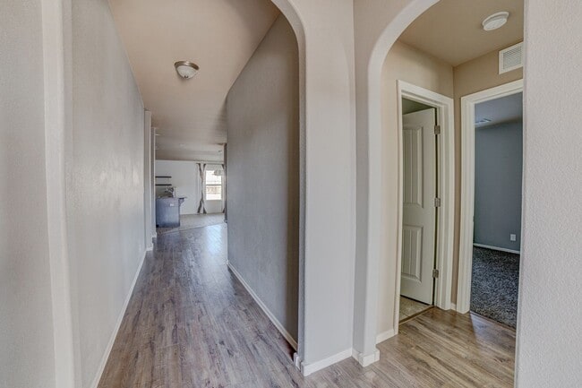 Building Photo - 3 Bed | 2 Bath in Owasso!