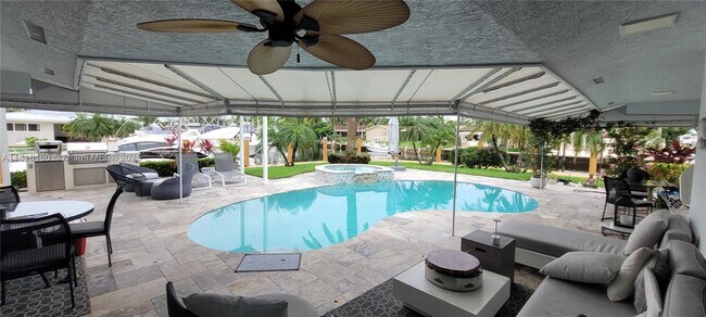 Foto del edificio - 2681 NE 9th Ct