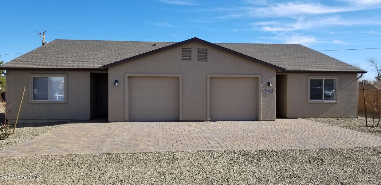 4557 N Preston Dr Unit 1, Prescott Valley, AZ 86314 Room for Rent in Prescott Valley, AZ