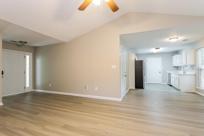 Foto del edificio - 3404 Crown Dr