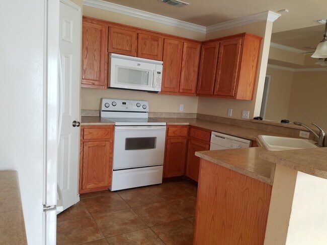 Foto del edificio - 3306 Edgewood Dr