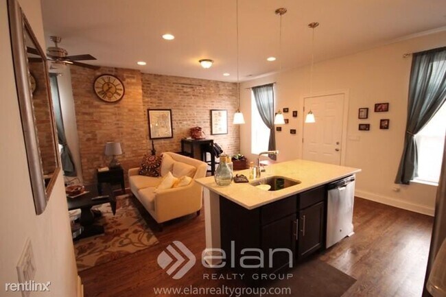 Building Photo - 1 br, 1 bath  - 1470 W ERIE Apt 3R Unit 3R