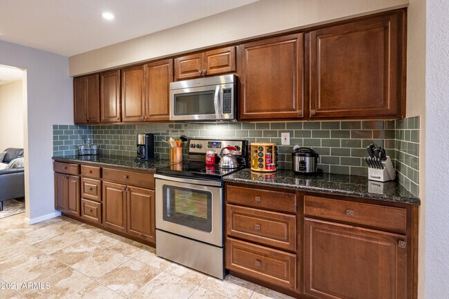 Foto del edificio - 1332 W 6th St