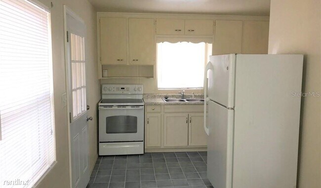 Building Photo - 812 Golden Rule Ct S
